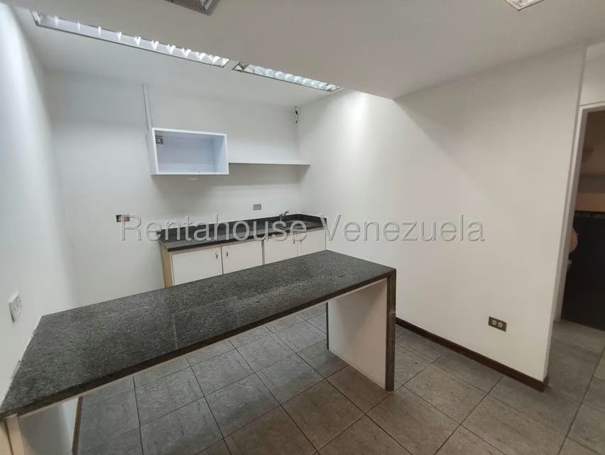 Comercial (Oficina) en Alquiler en Chuao, Distrito Metropolitano - 8