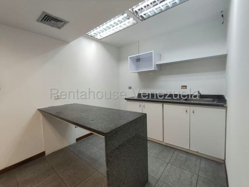 Comercial (Oficina) en Alquiler en Chuao, Distrito Metropolitano - 9