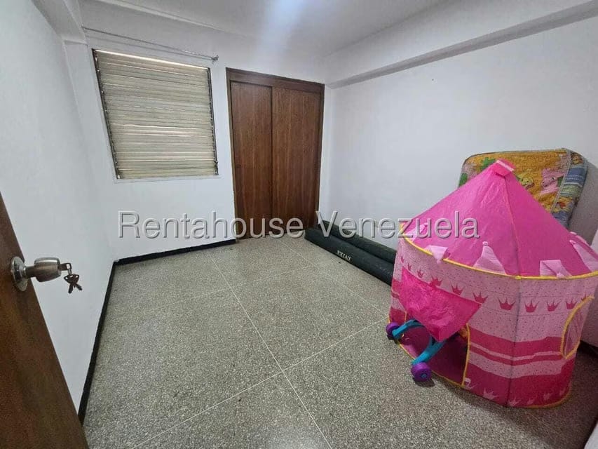 Apartamento (1 Nivel) en Alquiler en Parroquia La Candelaria, Distrito Metropolitano - 11