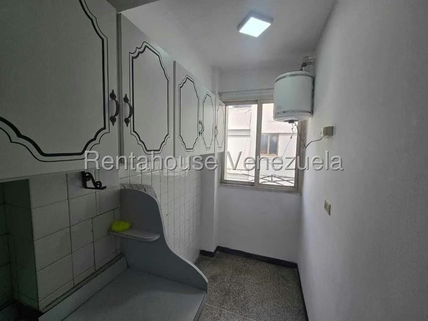 Apartamento (1 Nivel) en Alquiler en Parroquia La Candelaria, Distrito Metropolitano - 14
