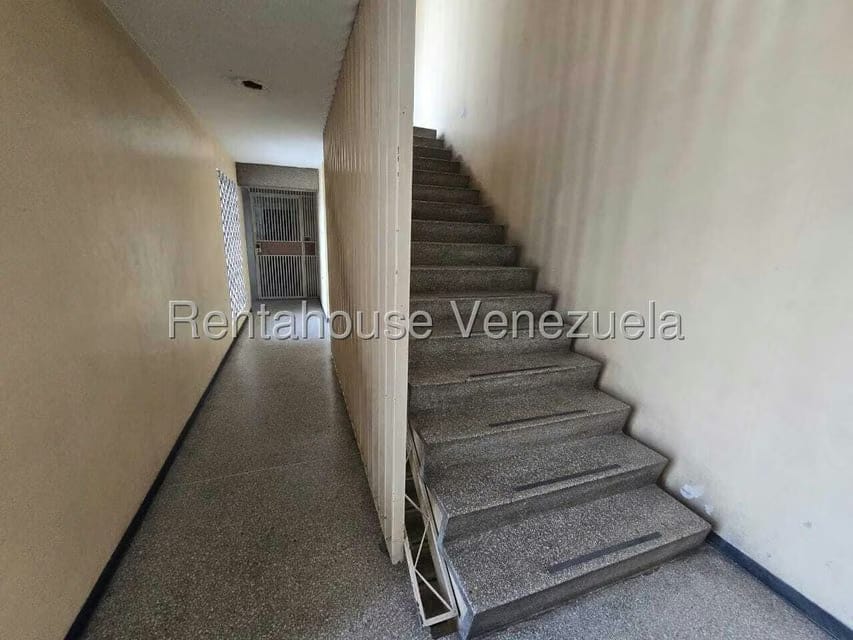 Apartamento (1 Nivel) en Alquiler en Parroquia La Candelaria, Distrito Metropolitano - 17