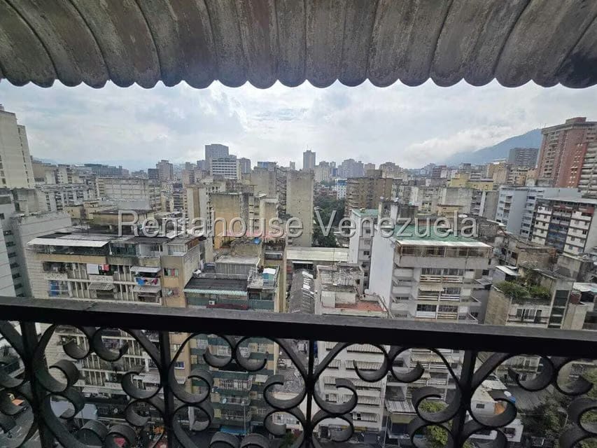 Apartamento (1 Nivel) en Alquiler en Parroquia La Candelaria, Distrito Metropolitano - 8