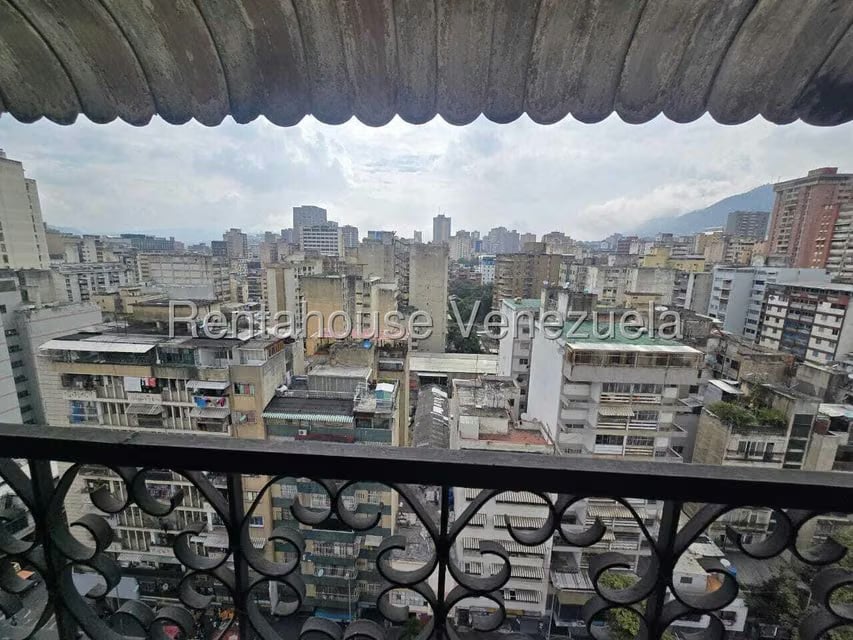 Apartamento (1 Nivel) en Alquiler en Parroquia La Candelaria, Distrito Metropolitano - 8