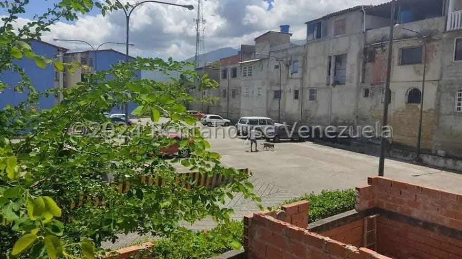 Apartamento en Alquiler en las rosas Guatire - 11