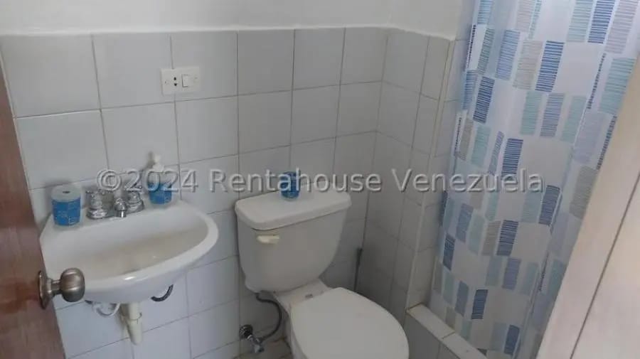 Apartamento en Alquiler en las rosas Guatire - 13