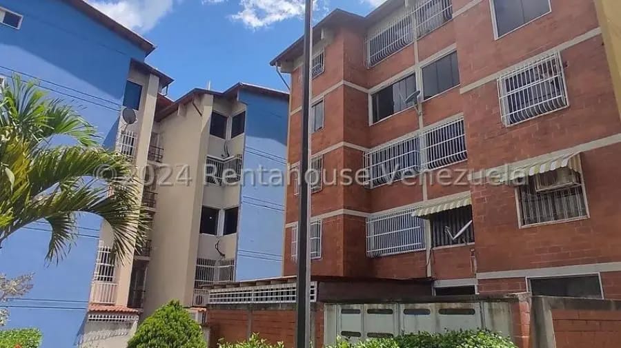 Apartamento en Alquiler en las rosas Guatire - 17