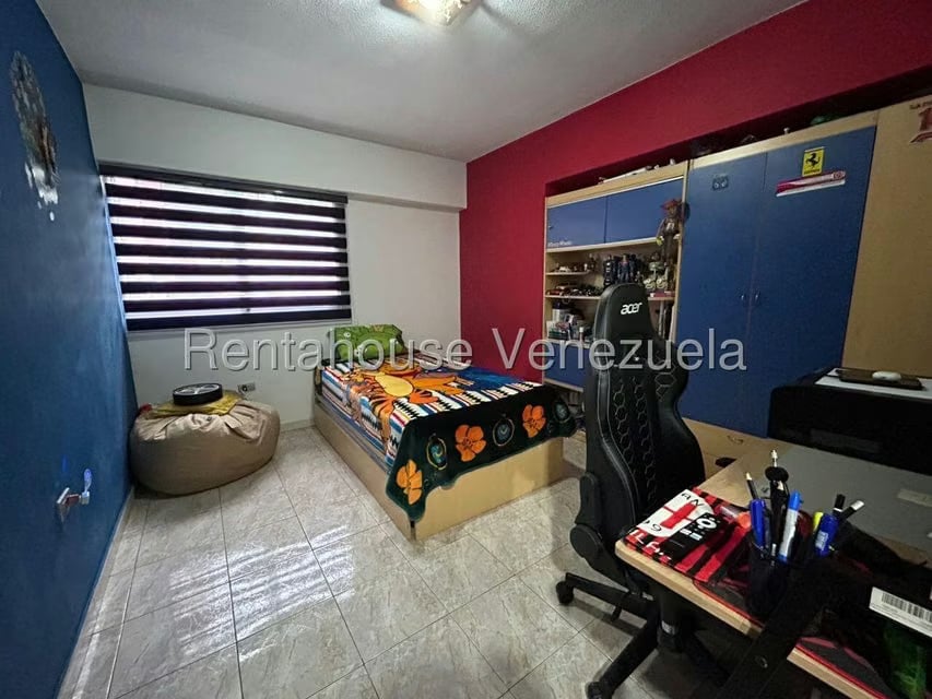 Apartamento (1 Nivel) en Venta en El Valle, Distrito Metropolitano - 11