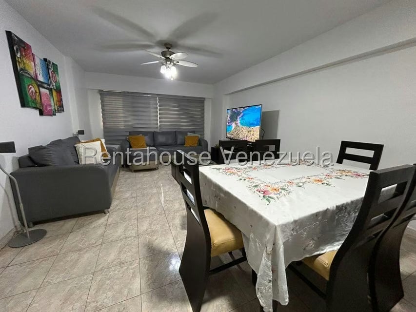 Apartamento (1 Nivel) en Venta en El Valle, Distrito Metropolitano - 4