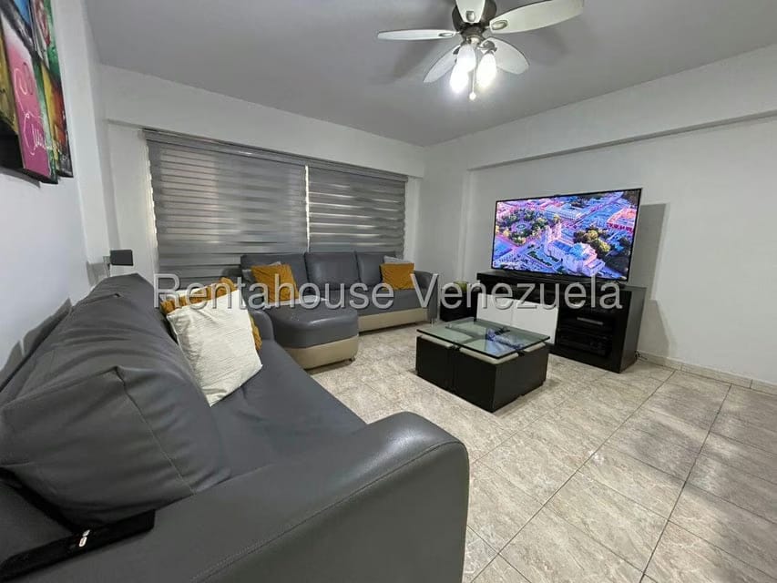 Apartamento (1 Nivel) en Venta en El Valle, Distrito Metropolitano - 5