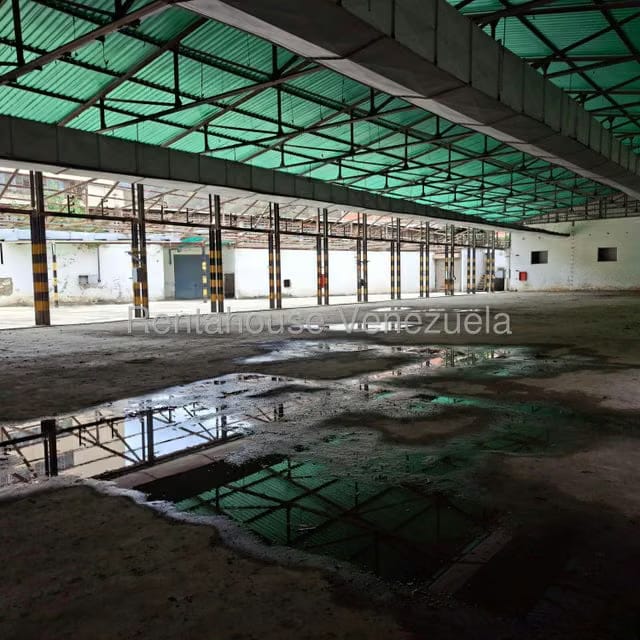 Comercial (Galpon - Deposito) en Alquiler en Macarao, Distrito Metropolitano - 4