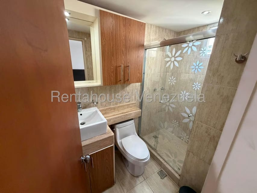Apartamento (1 Nivel) en Alquiler en El Rosal, Distrito Metropolitano - 20