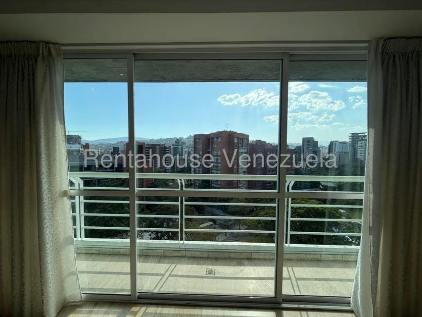 Apartamento (1 Nivel) en Alquiler en El Rosal, Distrito Metropolitano - 27