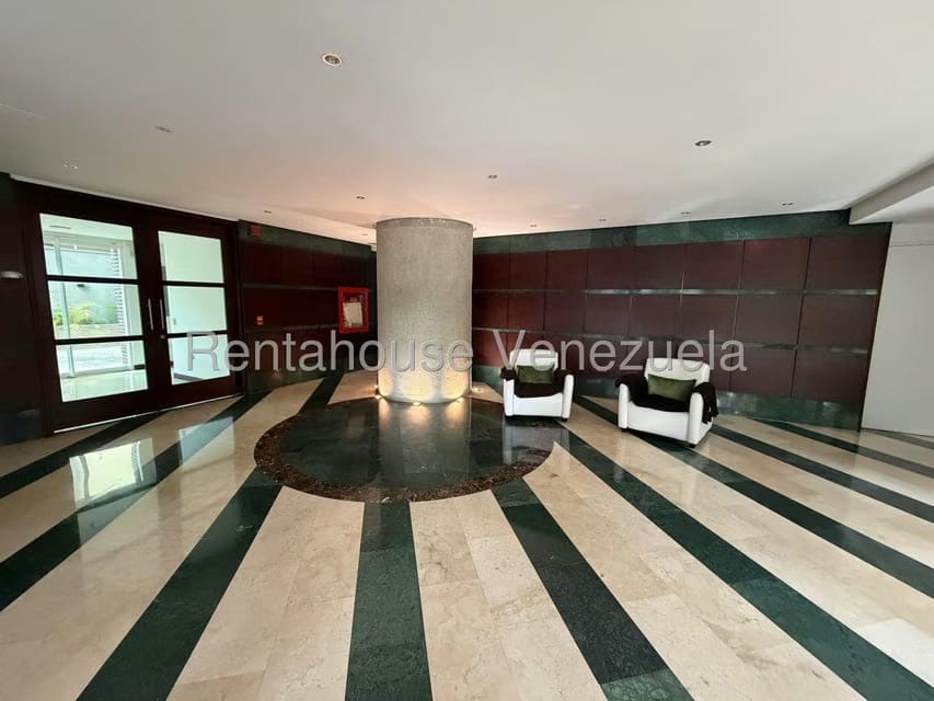 Apartamento (1 Nivel) en Alquiler en El Rosal, Distrito Metropolitano - 30