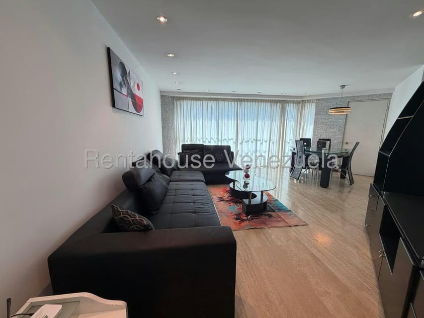 Apartamento (1 Nivel) en Alquiler en El Rosal, Distrito Metropolitano - 6