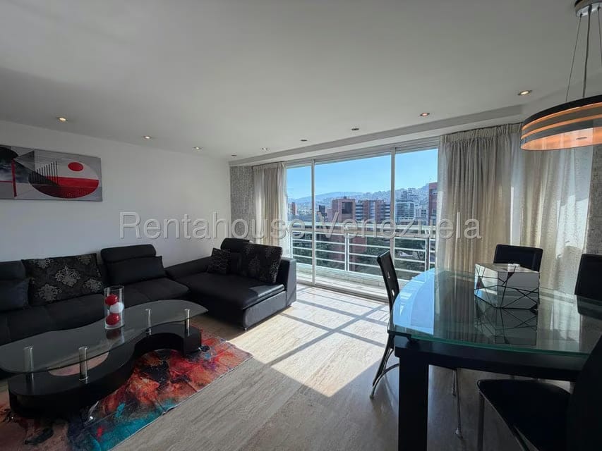 Apartamento (1 Nivel) en Alquiler en El Rosal, Distrito Metropolitano - 8
