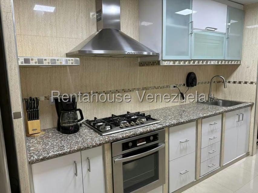 Apartamento (1 Nivel) en Alquiler en Los Naranjos del Cafetal, Distrito Metropolitano - 7