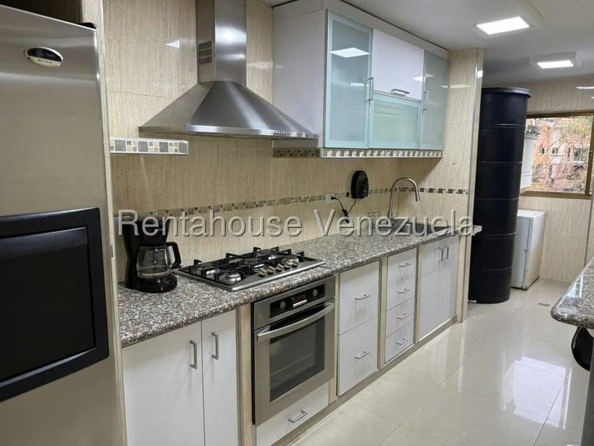 Apartamento (1 Nivel) en Alquiler en Los Naranjos del Cafetal, Distrito Metropolitano - 8