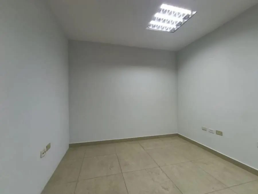 Oficina en Alquiler en Barquisimeto - 5