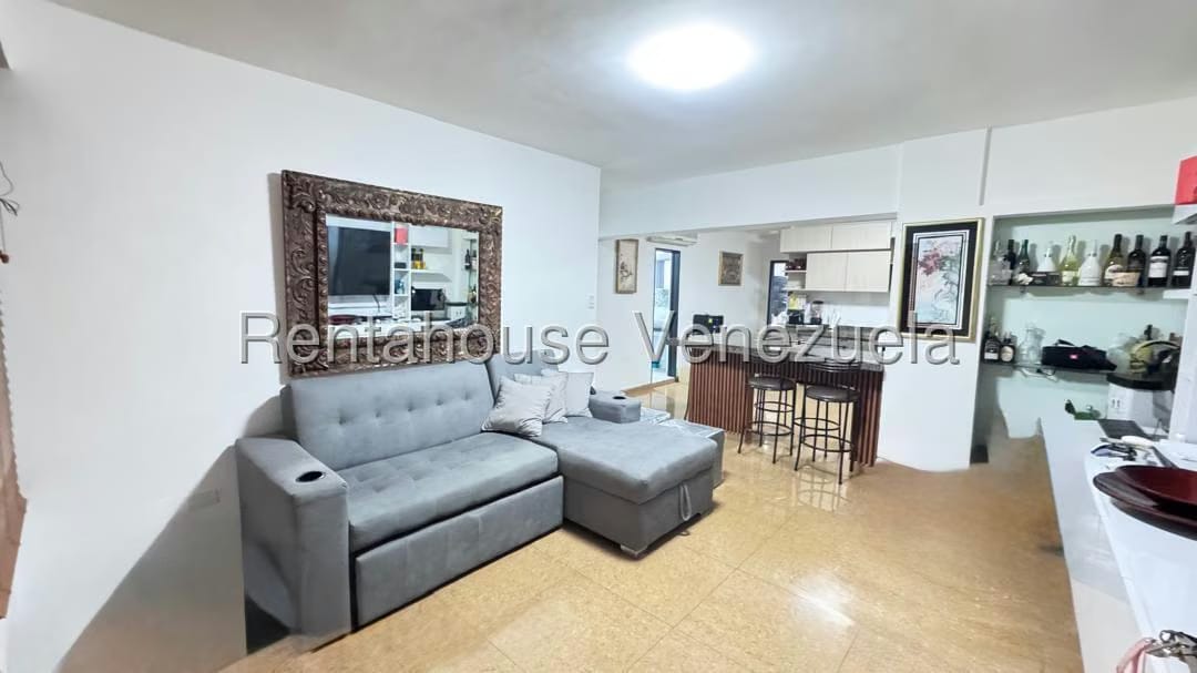 Apartamento (Planta Baja) en Venta en Chacao, Distrito Metropolitano - 2