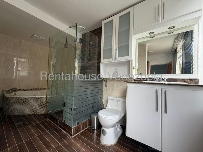 Apartamento (Penthouse) en Alquiler en Los Naranjos de Las Mercedes, Distrito Metropolitano - 16