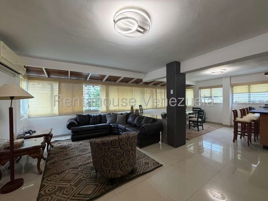 Apartamento (Penthouse) en Alquiler en Los Naranjos de Las Mercedes, Distrito Metropolitano - 4