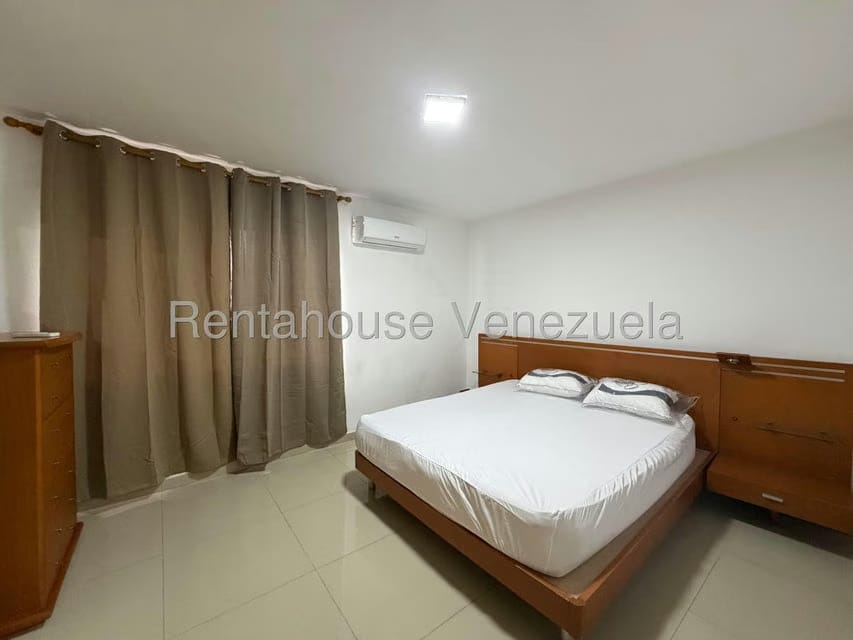 Apartamento (Penthouse) en Alquiler en Los Naranjos de Las Mercedes, Distrito Metropolitano - 9