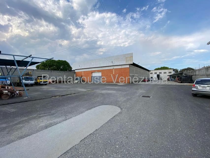 Comercial (Industrial) en Venta en Circunvalacion Sur, Portuguesa - 2