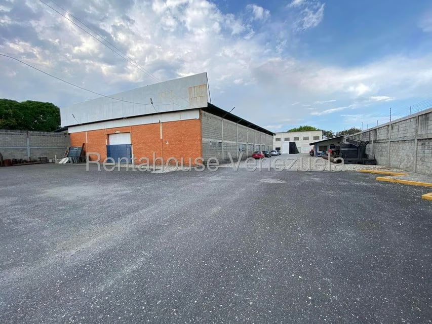 Industrial en Venta en Circunvalacion Sur, Portuguesa - 28