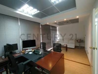 Alquiler de oficina en el Centro Integral Santa Rosa - 3