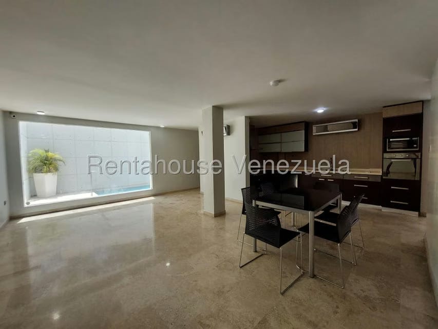Townhouse (Duplex) en Alquiler en Cantaclaro, Zulia