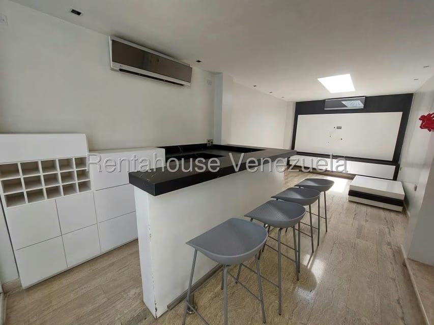 Townhouse (Duplex) en Alquiler en Cantaclaro, Zulia - 9