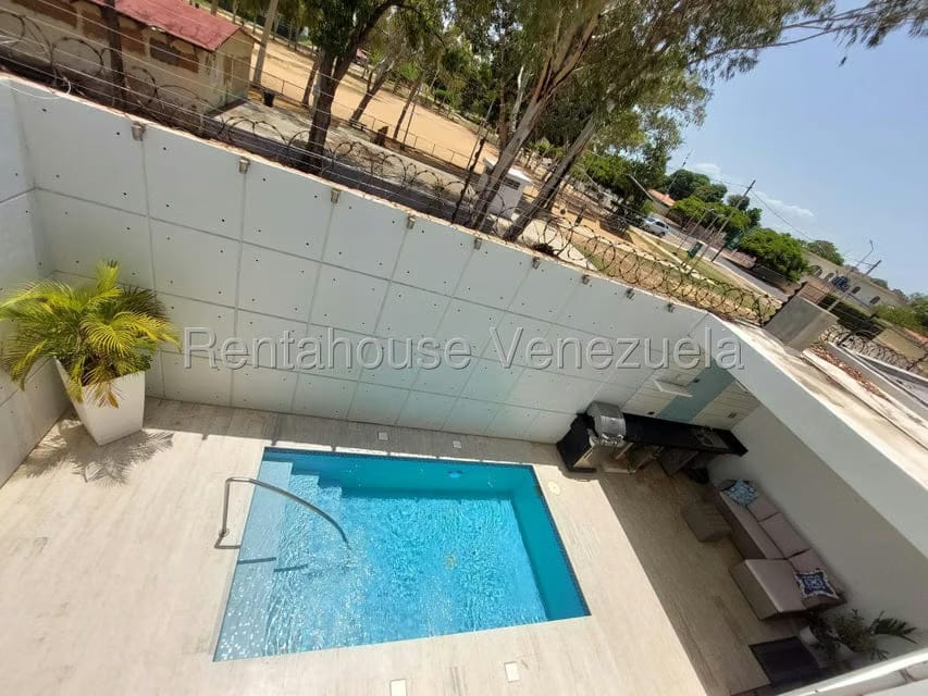 Townhouse (Duplex) en Alquiler en Cantaclaro, Zulia - 10