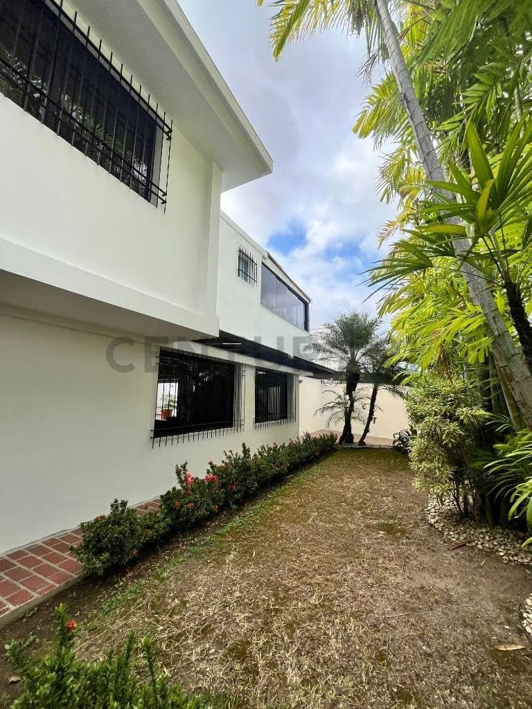 Casa Remodelada En Urb Sebucan 5 ha/4ba/5pe 566mts2 - 41