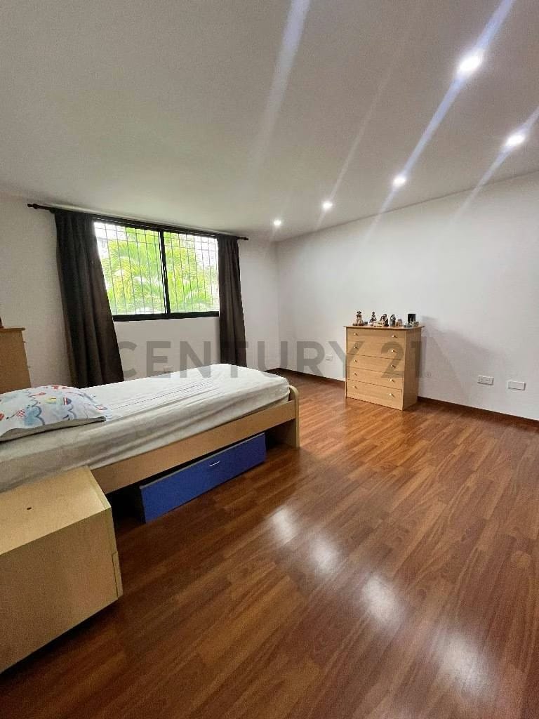 Casa Remodelada En Urb Sebucan 5 ha/4ba/5pe 566mts2 - 46