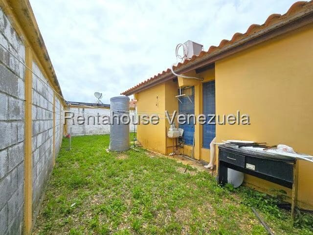 Casa (1 Nivel) en Alquiler en Trigalena, Lara - 14