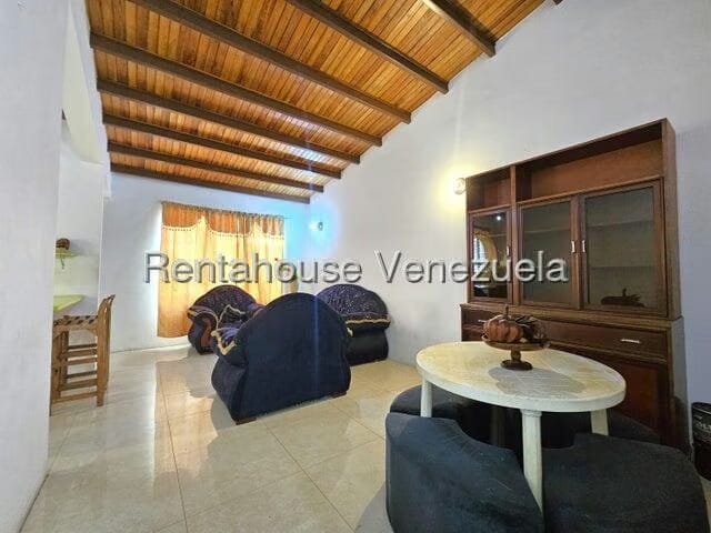 Casa (1 Nivel) en Alquiler en Trigalena, Lara - 4