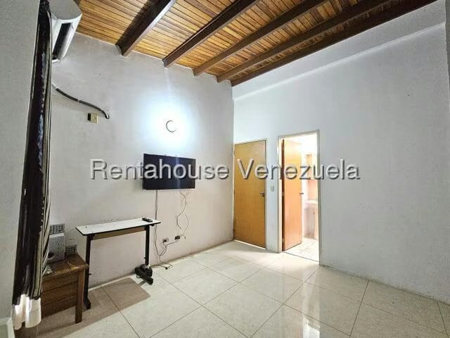 Casa (1 Nivel) en Alquiler en Trigalena, Lara - 9