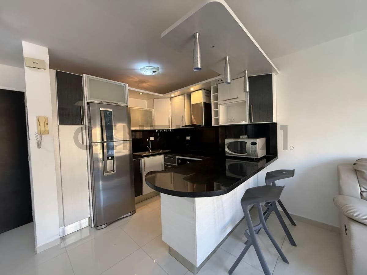 EN VENTA APARTAMENTO EN LECHERIA C R MARINA DEL REY - 2