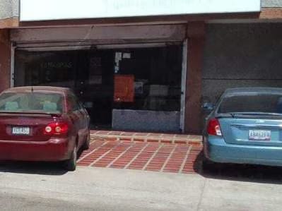 Local Comercial en Av. 5 de Julio