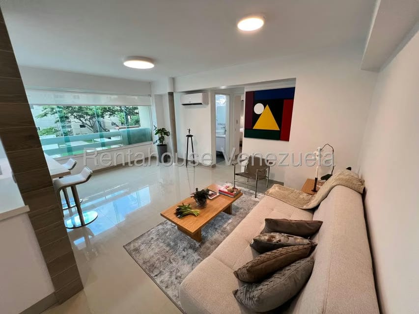 Apartamento (1 Nivel) en Alquiler en El Rosal, Distrito Metropolitano