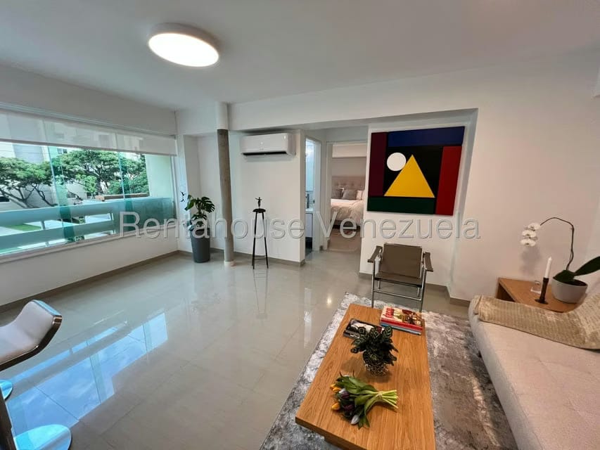 Apartamento (1 Nivel) en Alquiler en El Rosal, Distrito Metropolitano - 2