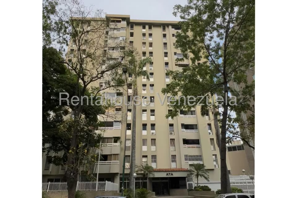 Apartamento (1 Nivel) en Alquiler en El Rosal, Distrito Metropolitano - 11