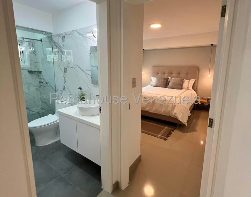 Apartamento (1 Nivel) en Alquiler en El Rosal, Distrito Metropolitano - 6