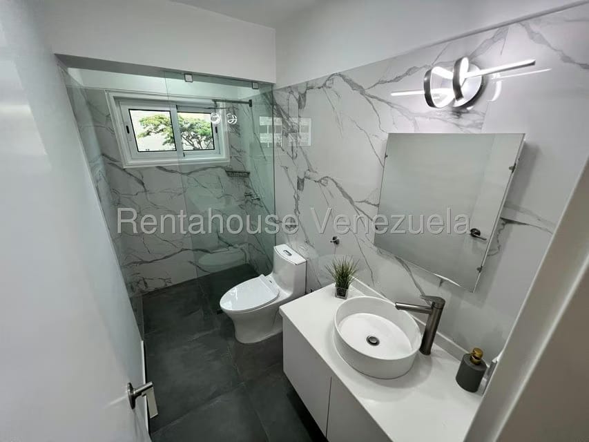 Apartamento (1 Nivel) en Alquiler en El Rosal, Distrito Metropolitano - 7