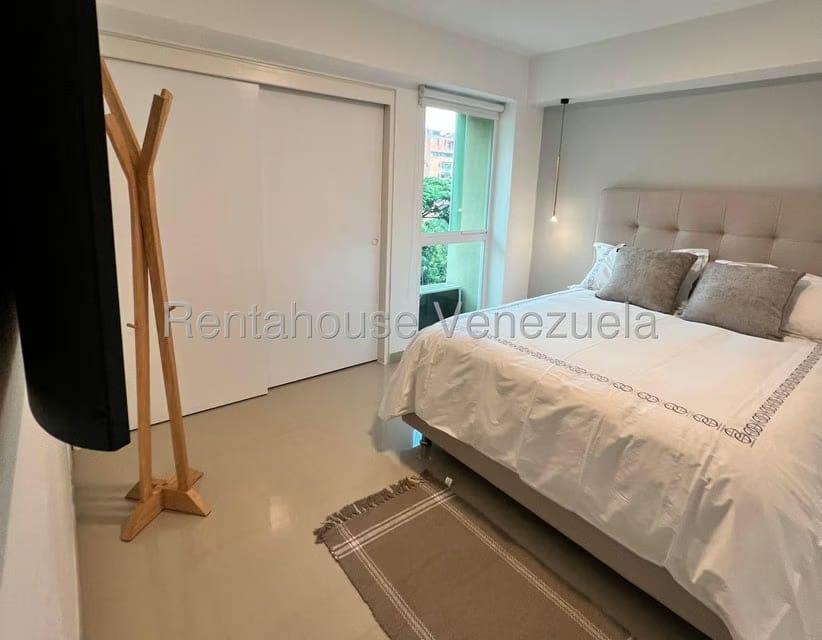 Apartamento (1 Nivel) en Alquiler en El Rosal, Distrito Metropolitano - 9