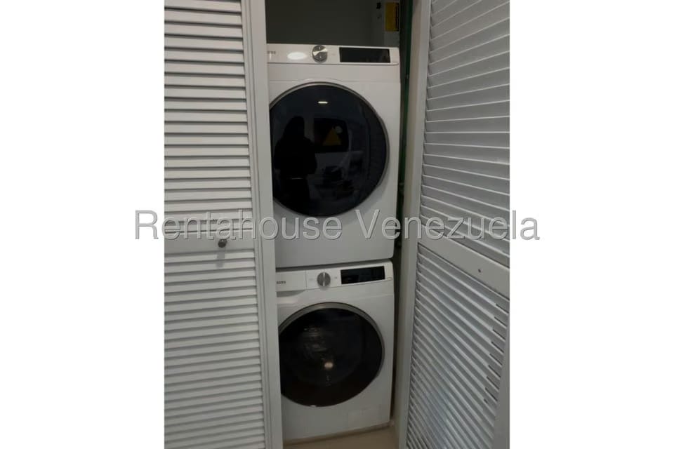 Apartamento (1 Nivel) en Alquiler en El Rosal, Distrito Metropolitano - 10
