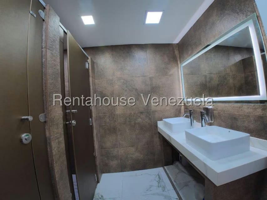 Terreno (Comercial) en Venta en Vega Arriba, Miranda - 18