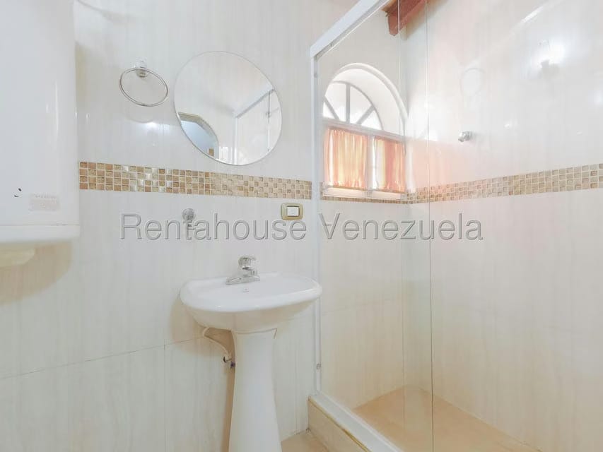 Casa (1 Nivel) en Venta en La Piedad Norte, Lara - 16