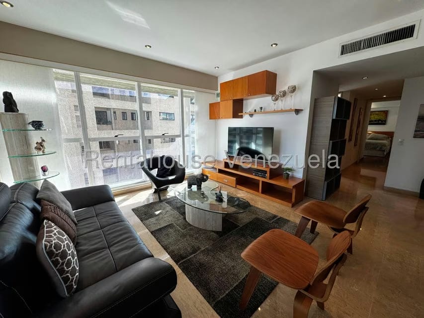 Apartamento (1 Nivel) en Alquiler en Campo Alegre, Distrito Metropolitano - 2