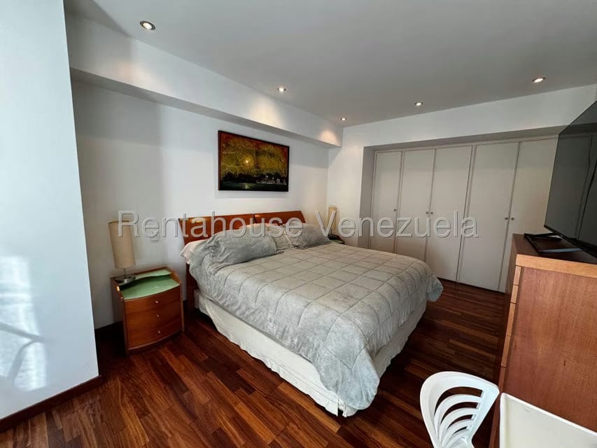 Apartamento (1 Nivel) en Alquiler en Campo Alegre, Distrito Metropolitano - 13